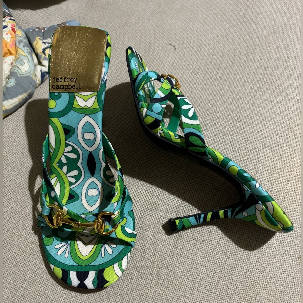 Jeffrey Campbell size 7